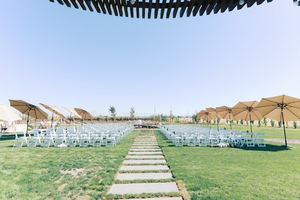 Chayson VInes Ceremony Set Up